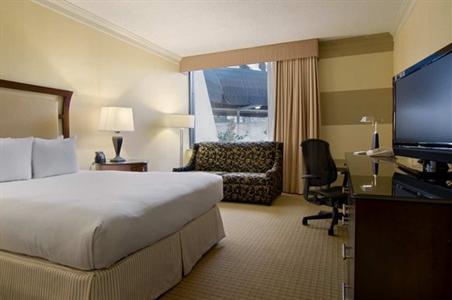 фото отеля Hilton North Raleigh