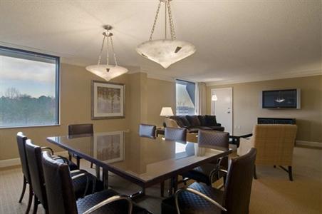 фото отеля Hilton North Raleigh