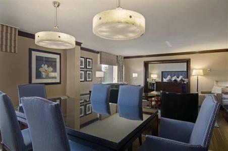фото отеля Hilton North Raleigh