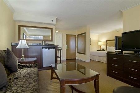 фото отеля Hilton North Raleigh