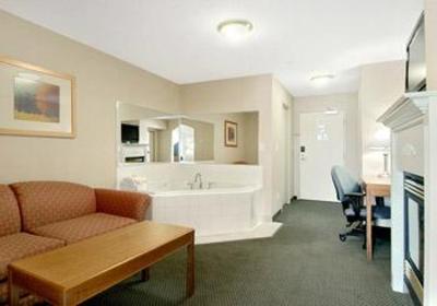 фото отеля Days Inn Edmonton South