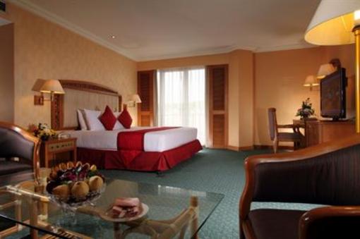 фото отеля Grand Quality Hotel