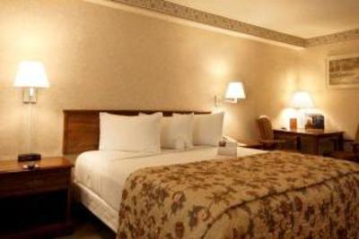 фото отеля BEST WESTERN PLUS Cotton Tree Inn