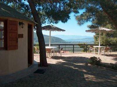 фото отеля Delphi Rooms & Bungalows