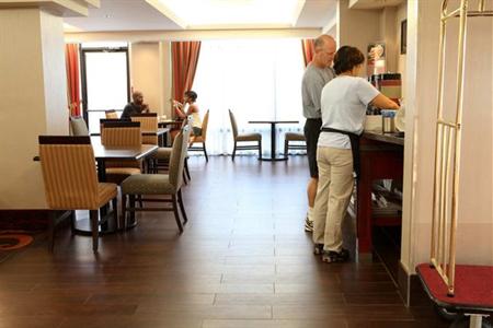 фото отеля Hampton Inn Toronto/Mississauga