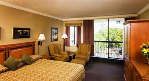 фото отеля Queen Victoria Hotel and Suites