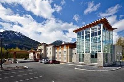 фото отеля Sandman Hotel and Suites Squamish