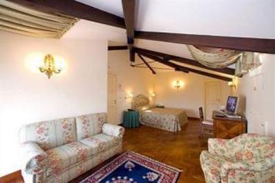фото отеля Relais Villa Savarese