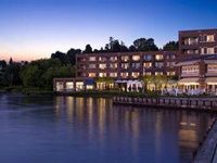 Woodmark Hotel