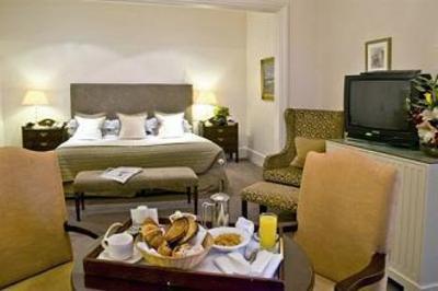 фото отеля Macdonald Berystede Hotel & Spa