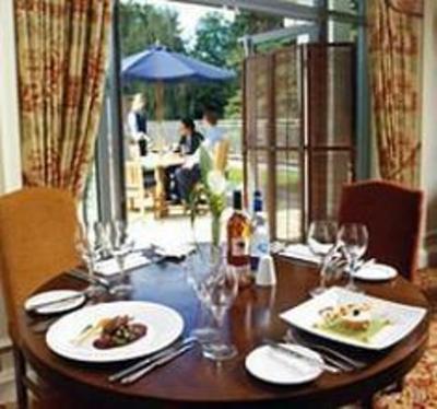 фото отеля Macdonald Berystede Hotel & Spa
