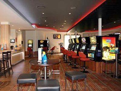фото отеля Quality Hotel Mermaid Waters Gold Coast