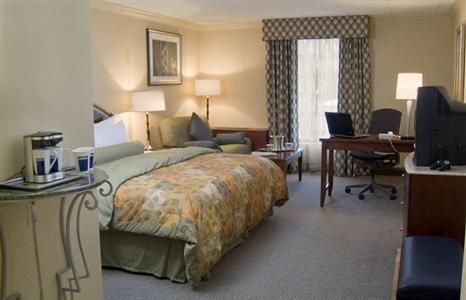 фото отеля Hilton Grand Rapids Airport