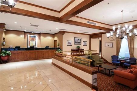 фото отеля Hilton Grand Rapids Airport