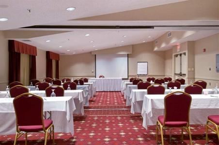 фото отеля Hilton Grand Rapids Airport