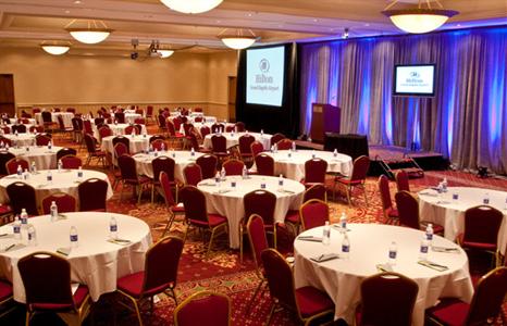 фото отеля Hilton Grand Rapids Airport