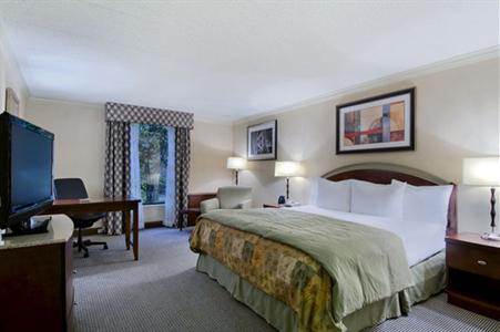 фото отеля Hilton Grand Rapids Airport