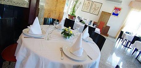 фото отеля Hotel Sv. Mihovil