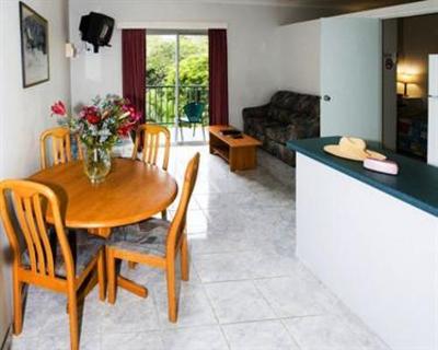 фото отеля Mediterranean All Suite Hotel