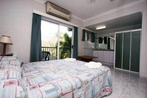 фото отеля Mediterranean All Suite Hotel