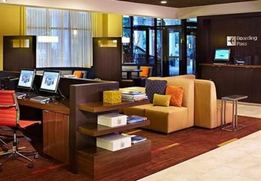 фото отеля Courtyard by Marriott Milwaukee Downtown