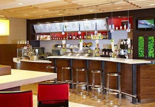 фото отеля Courtyard by Marriott Milwaukee Downtown