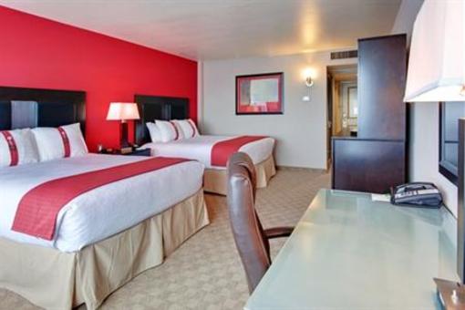 фото отеля Holiday Inn Hotel & Suites Anaheim Fullerton