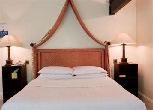 фото отеля Chiseldon House Hotel