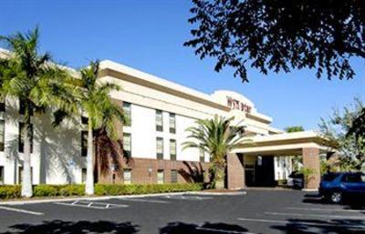 фото отеля GrandStay Hotel & Suites Fort Myers