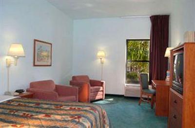 фото отеля GrandStay Hotel & Suites Fort Myers