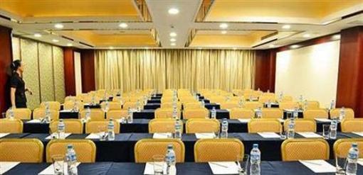 фото отеля Jinan Zhuorui Hotel