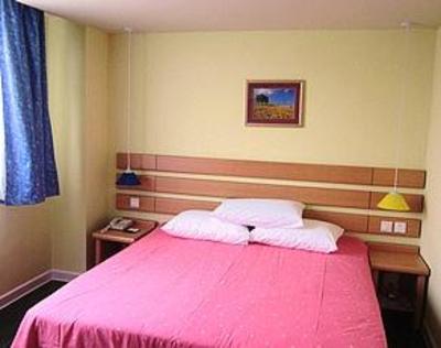 фото отеля Home Inn Jiaozhou Guangzhou Road