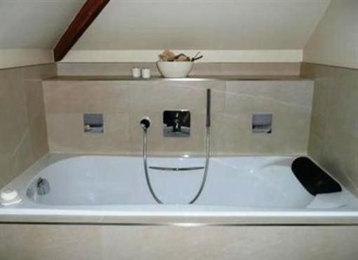 фото отеля Ditton Lodge