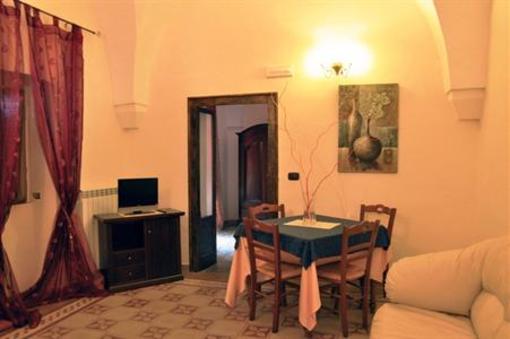 фото отеля Al Borgo Antico Crispiano