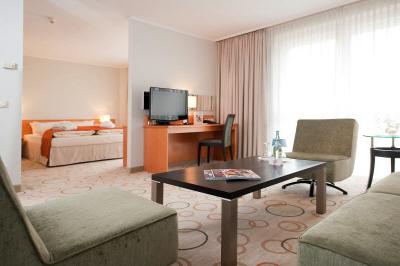 фото отеля Park Inn by Radisson Dusseldorf Kaarst