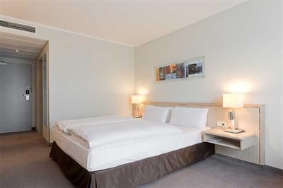 фото отеля Park Inn by Radisson Dusseldorf Kaarst