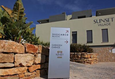 фото отеля Sunset Village – Villas & Apartment