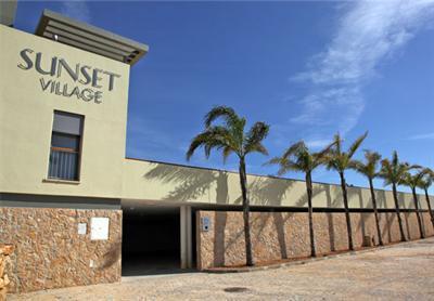 фото отеля Sunset Village – Villas & Apartment