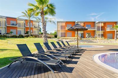 фото отеля Sunset Village – Villas & Apartment