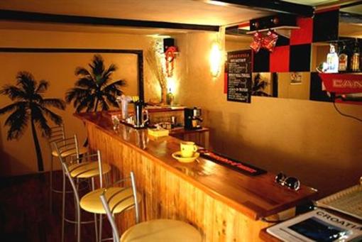 фото отеля The Drunken Monkey Hostel