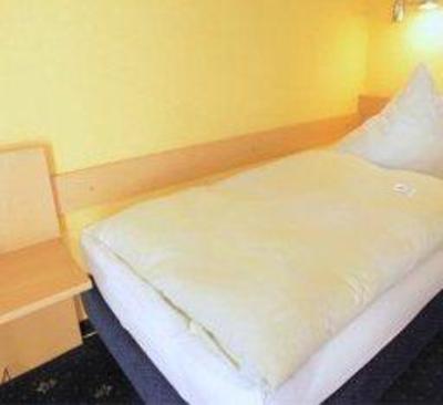фото отеля Waldhotel Rummelsberg Schwarzenbruck