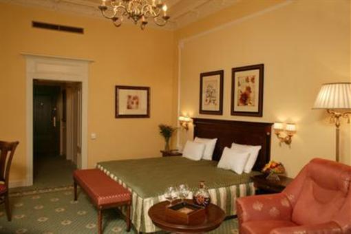 фото отеля Hotel Carlsbad Plaza
