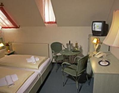 фото отеля Hotel Ratskeller Eibenstock