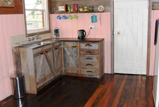 фото отеля Country Gate Accommodation Springbank