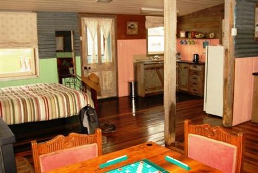 фото отеля Country Gate Accommodation Springbank