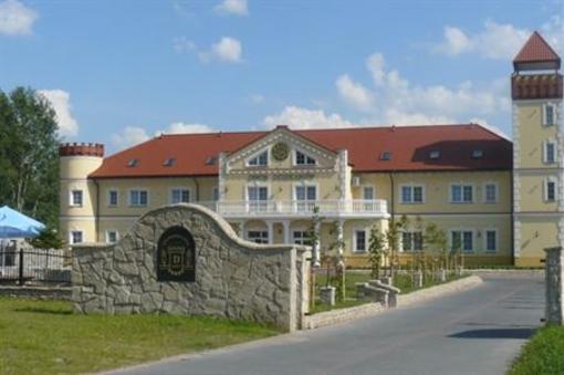 фото отеля Dwor Dziekanow