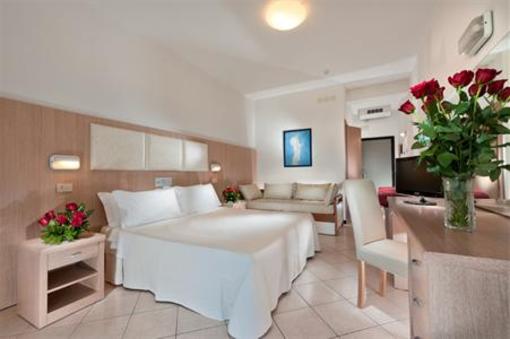 фото отеля Cormoran Hotel
