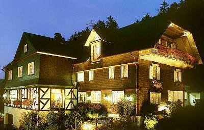 фото отеля Hotel Zum Weissen Stein Kirchen