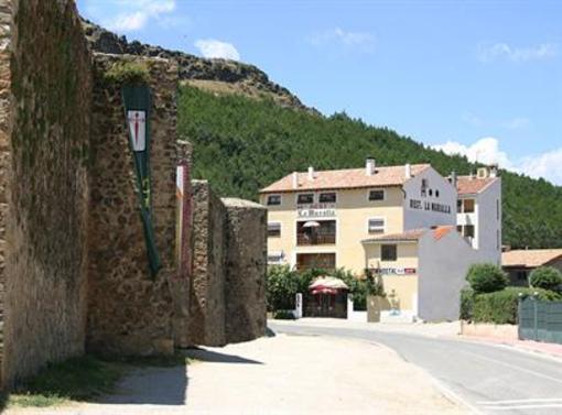 фото отеля Hostal La Muralla Cañete