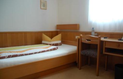 фото отеля Hotel Zum Weinkrug